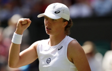 Iga Swiatek làm nên lịch sử với chuỗi 36 chiến thắng liên tiếp