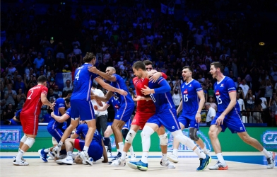Đánh bại Mỹ sau 5 set kịch tính, tuyển nam Pháp trở thành nhà vô địch VNL 2022