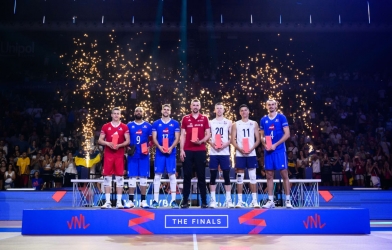 Đội hình tiêu biểu giải bóng chuyền nam VNL 2022: Dàn nam thần Pháp 'áp đảo'