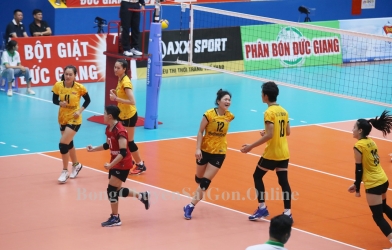 Đả bại Thái Bình, bóng chuyền nữ Ninh Bình vào bán kết tại Đại hội TDTT toàn quốc