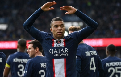 Chân sút hay nhất lịch sử PSG gọi tên Cậu bé vàng nước Pháp