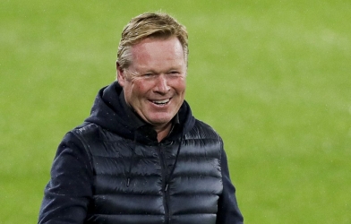 HLV Koeman tiết lộ ‘động trời’ về Lionel Messi và Xavi tại Barca