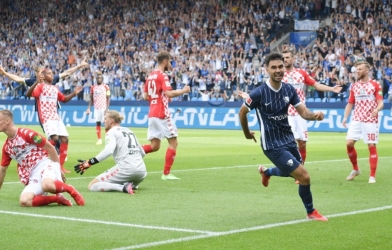 Sao Đông Nam Á gây sốt Bundesliga, được báo châu Âu tung hô như Messi