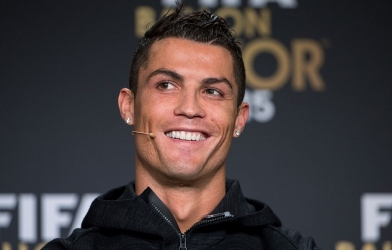 Loại Pochettino và Zidane, Ronaldo chỉ thẳng tân HLV hoàn hảo của MU