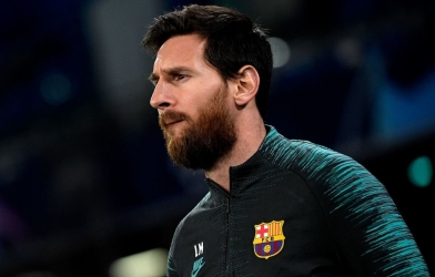 Lionel Messi và Xavi hợp sức giúp Barca gieo sầu cho Napoli