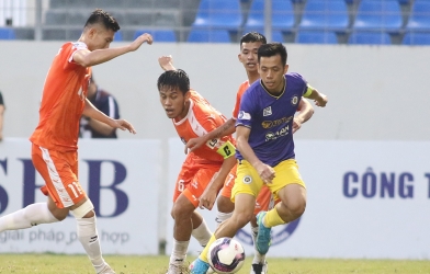 HLV Lê Huỳnh Đức: Văn Quyết đạp đối thủ vì mệt