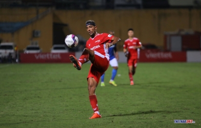 Ngoại binh Viettel trình diễn kỹ thuật siêu đẳng trên sân Hàng Đẫy