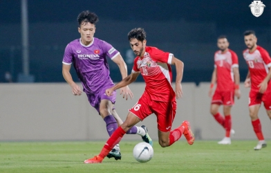 HLV Park 'tung hỏa mù' trong trận đấu gặp Jordan