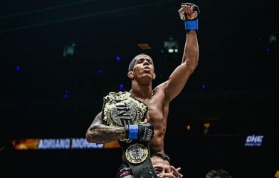 Demetrious Johnson lần đầu nếm mùi knock-out trong sự nghiệp