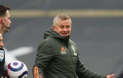 HLV MU nói thẳng chuyện 'không làm đòi có ăn' của Super League