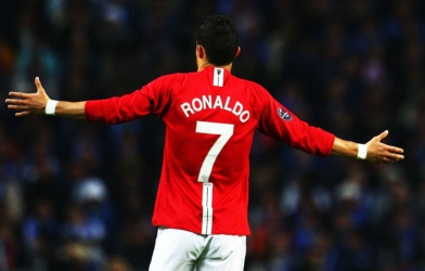 3 cầu thủ MU được tư vấn 'cuốn gói' vì Ronaldo trở về