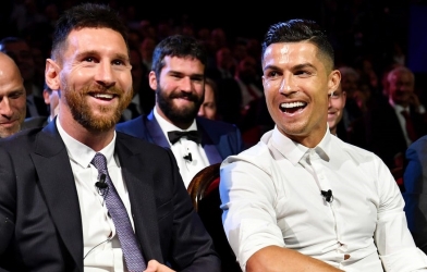 Cựu sao MU tuyên bố Messi không xứng đáng giành Quả bóng vàng