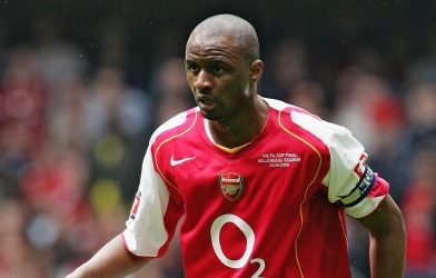 Huyền thoại Arsenal thất vọng vì Pháo thủ không bị đánh bại