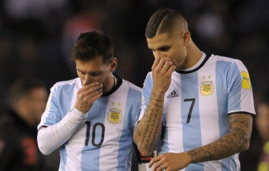 Bị 'tiểu Ibrahimovic' cự tuyệt, MU tất tay với 'đàn em' Messi