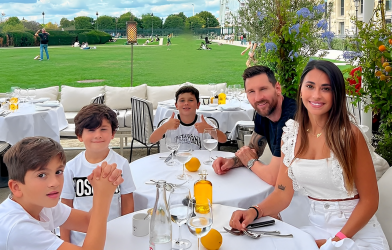 Messi cũng cần sự riêng tư, vung tiền mua luôn nhà hàng xóm