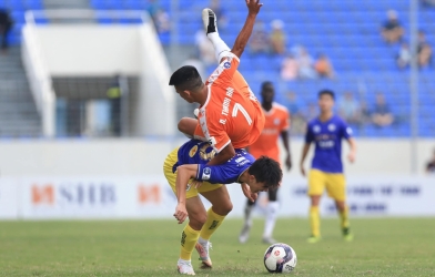 VIDEO: Văn Kiên phản lưới nhà, Hà Nội bất lực trước Đà Nẵng