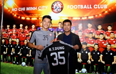 5 tháng không được thi đấu, Bùi Tiến Dũng khiến thủ môn Hà Lan ngao ngán