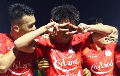 Bùi Tiến Dũng và Lee Nguyễn toả sáng giúp TP.HCM thắng đậm Hải Phòng