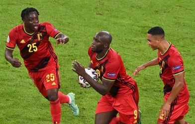 Video Bỉ 1-2 Italia: Lukaku tỏa sáng đem về bàn rút ngắn tỉ số cho đội nhà