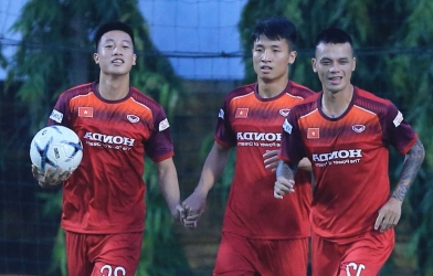 'Trung vệ bị HLV Park bỏ quên' được HAGL tặng hợp đồng đặc biệt