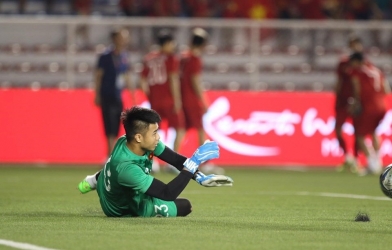 VIDEO: ĐT Oman sút hỏng quả penalty khiến NHM Việt Nam vỡ òa