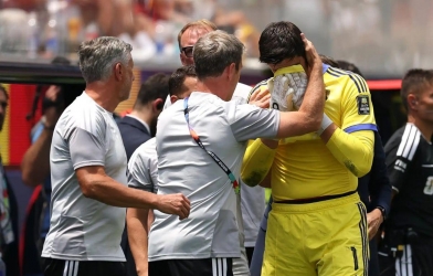 Thủ môn Courtois bật khóc, điều tồi tệ nhanh chóng đến với tuyển Bỉ