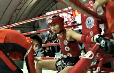 Đánh áp đảo, ĐKVĐ thế giới người Việt Nam vẫn bị xử thua trước võ sĩ chủ nhà