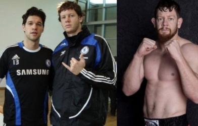 Hạ gục đối thủ trong 2 hiệp đấu, cựu thủ thành Chelsea chạm mốc 12 chiến thắng trong sự nghiệp