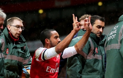 Arsenal trả giá đắt sau trận thắng Tottenham