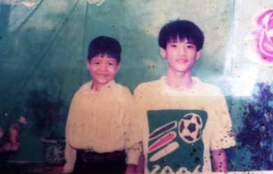 Công Vinh chia sẻ ảnh 'độc' thời niên thiếu nghèo khó