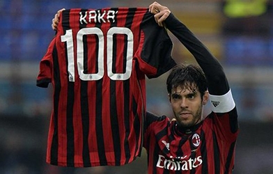 Lập cú đúp, Kaka vượt mốc 100 bàn thắng cho AC Milan