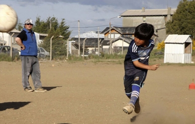 'Thần đồng' 8 tuổi sắp tới Real Madrid thử việc