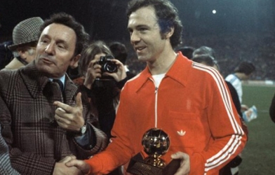 Cristiano Ronaldo gia nhập nhóm 10 huyền thoại Ballon d'Or