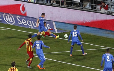Barcelona trả giá đắt sau thắng lợi trước Getafe