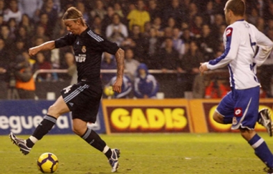 Video: Cú giật gót thiên tài và đậm chất nghệ sỹ của huyền thoại Real Madrid