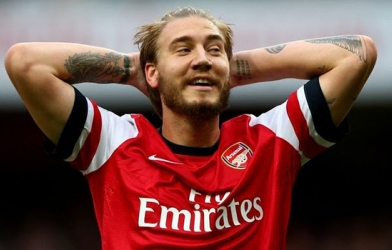 Wenger khẳng định Bendtner sẽ ra sân