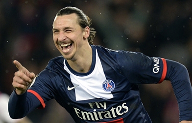 Người hùng Ibra lập siêu phẩm đưa PSG vào chung kết Cup Liên đoàn