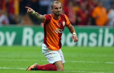 Wesley Sneijder: MU đã muốn có sự phục vụ của tôi