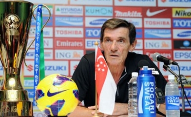 Myanmar mời cựu HLV trưởng Singapore ngồi 'ghế nóng'