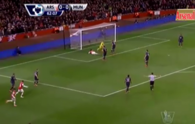 Video bóng đá: Giroud đòi penalty cho Arsenal