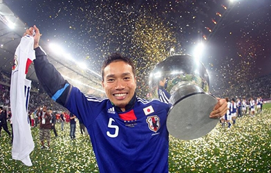 Niềm tự hào châu Á khước từ đại gia Anh