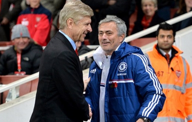 Ủng hộ Mourinho, CĐV Arsenal quay lưng với Wenger