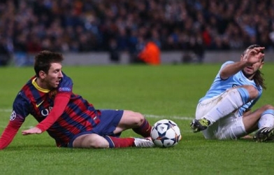 Demichelis lên tiếng về pha phạm lỗi với Messi