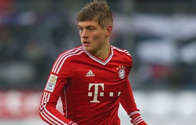 GĐ tài chính Bayern lên tiếng việc Kroos đòi sang MU