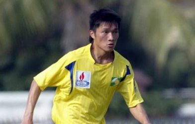 Đạp gãy chân đối thủ, Đình Đồng đối mặt với án phạt nặng