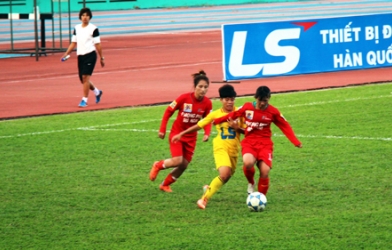 Giải bóng đá nữ Vô địch quốc gia: Phong Phú Hà Nam lên ngôi đầu bảng