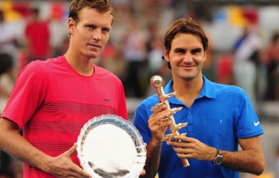 Dubai Tennis Championships: Thắng ngược Djokovic, Federer gặp Berdych tại chung kết