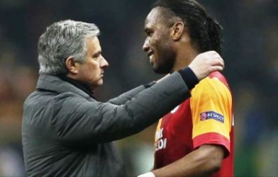 Mourinho tâm lý chiến Drogba trước thời khắc sinh tử