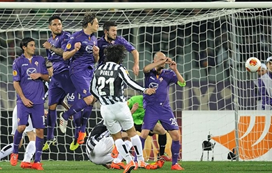 Pirlo sút phạt hay nhất thế giới