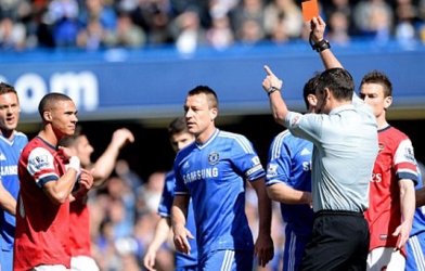 Trọng tài mắc lỗi nghiêm trọng ở trận Chelsea vs Arsenal